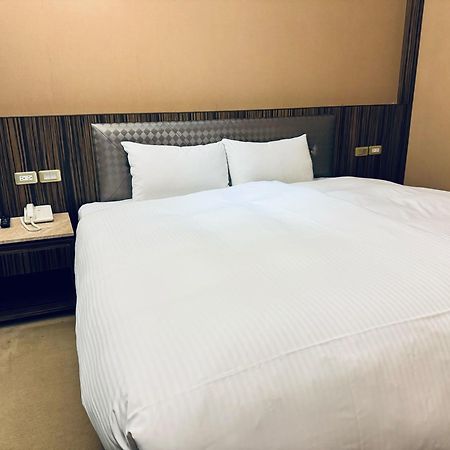 友愛京賞國際大飯店 Yoai Jing Shang Hotel Kaohsiung Dış mekan fotoğraf